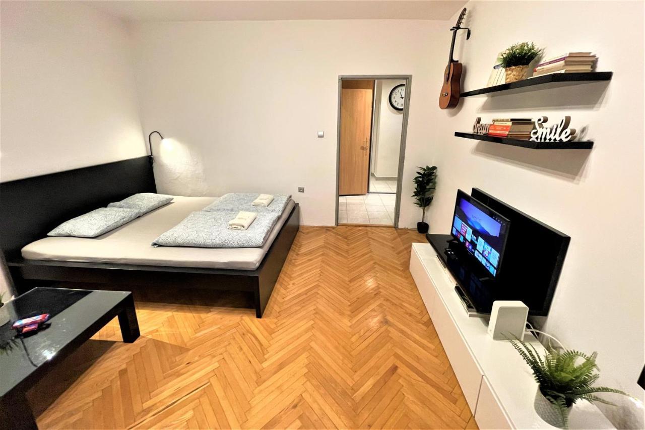 Apartment Helen - Old Town, Ac Bratislava Esterno foto