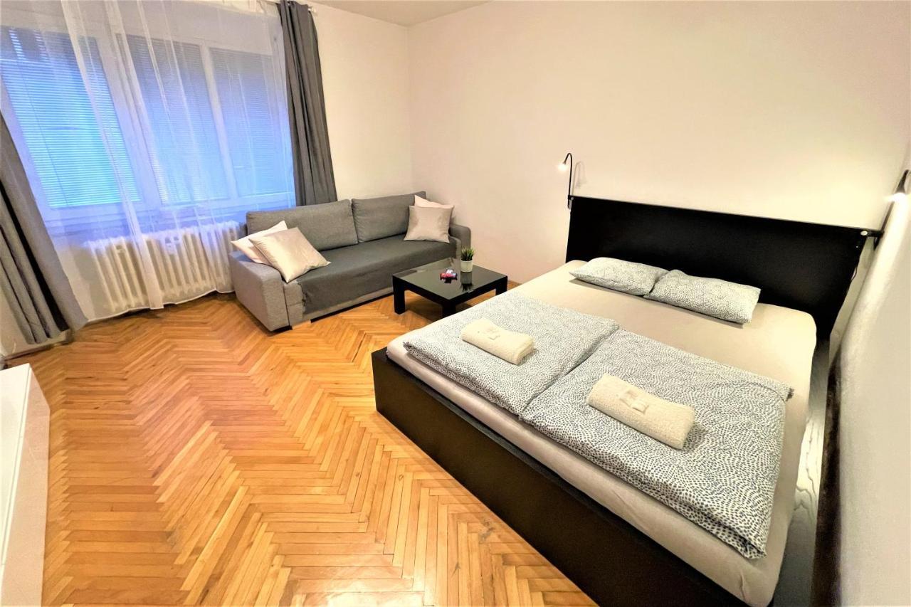 Apartment Helen - Old Town, Ac Bratislava Esterno foto